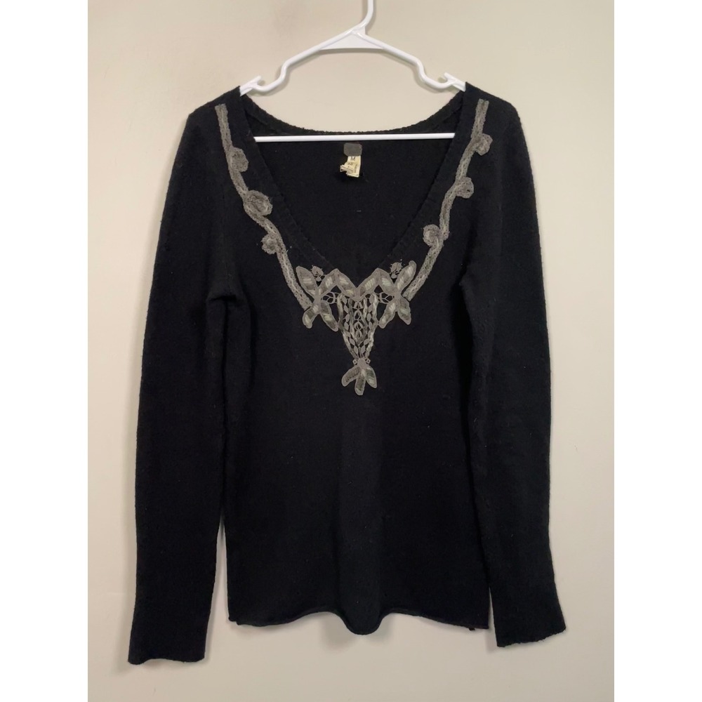 Free People We The Free Black Embroidered Appliqué V-Neck Sweater Size Medium